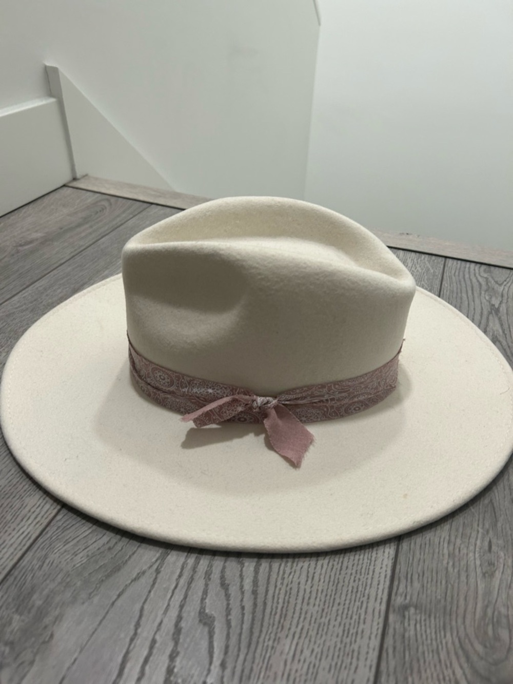 Anthropology Cream Wide-Brim Felt Hat with Pink Bandanna